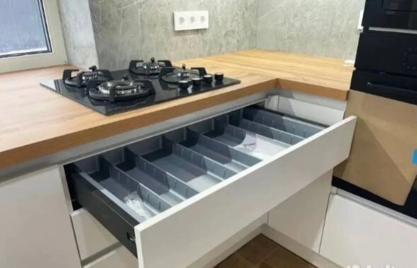 Угловая кухня на заказ: МДФ ПВХ, ЛДСП EGGER, встроенная подсветка